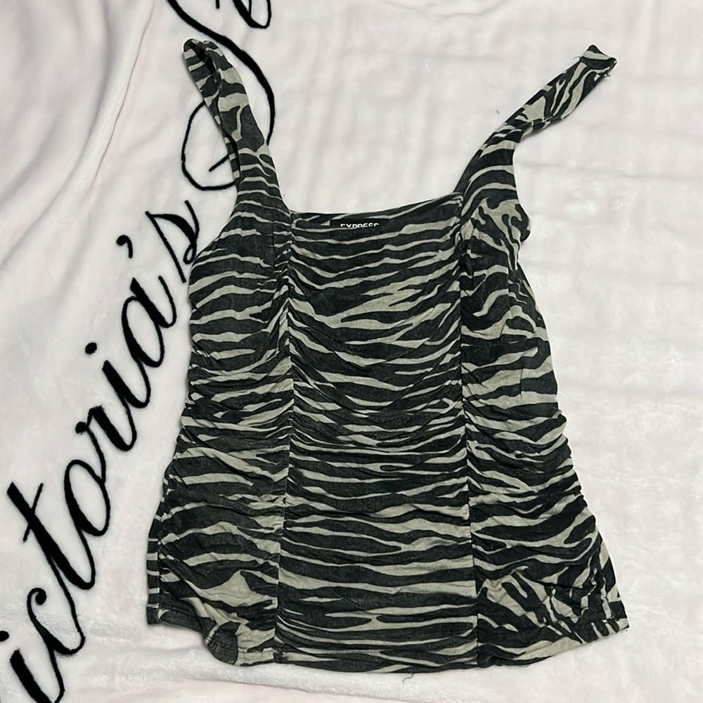 Express M women’s striped tank top